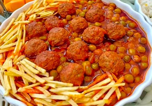 شام امشب با من: خورش نخود فرنگی با گوشت چرخ‌کرده؛ یک غذای خوشمزه و خانگی