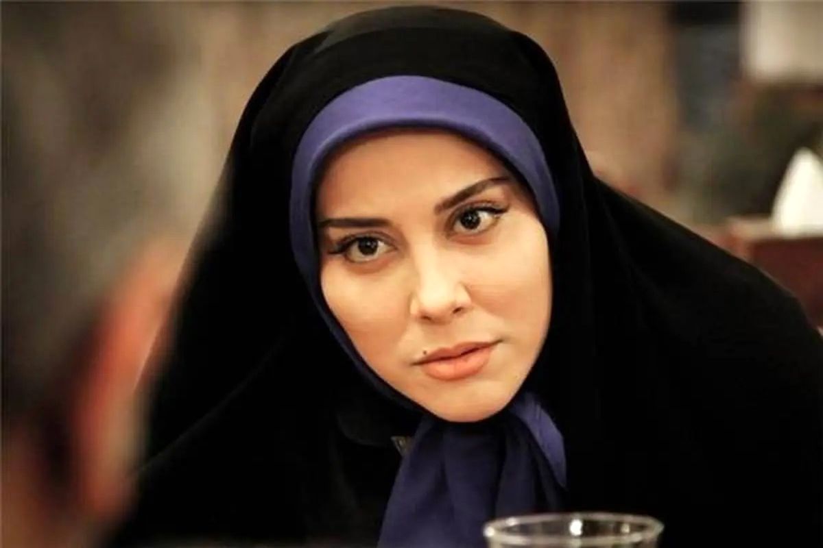 آشا محرابی به تماشای تئاتر گلاب آدینه نشست!