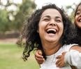 گام‌های طلایی در تربیت دختران: چگونه نسلی توانمند و شاد پرورش دهیم؟