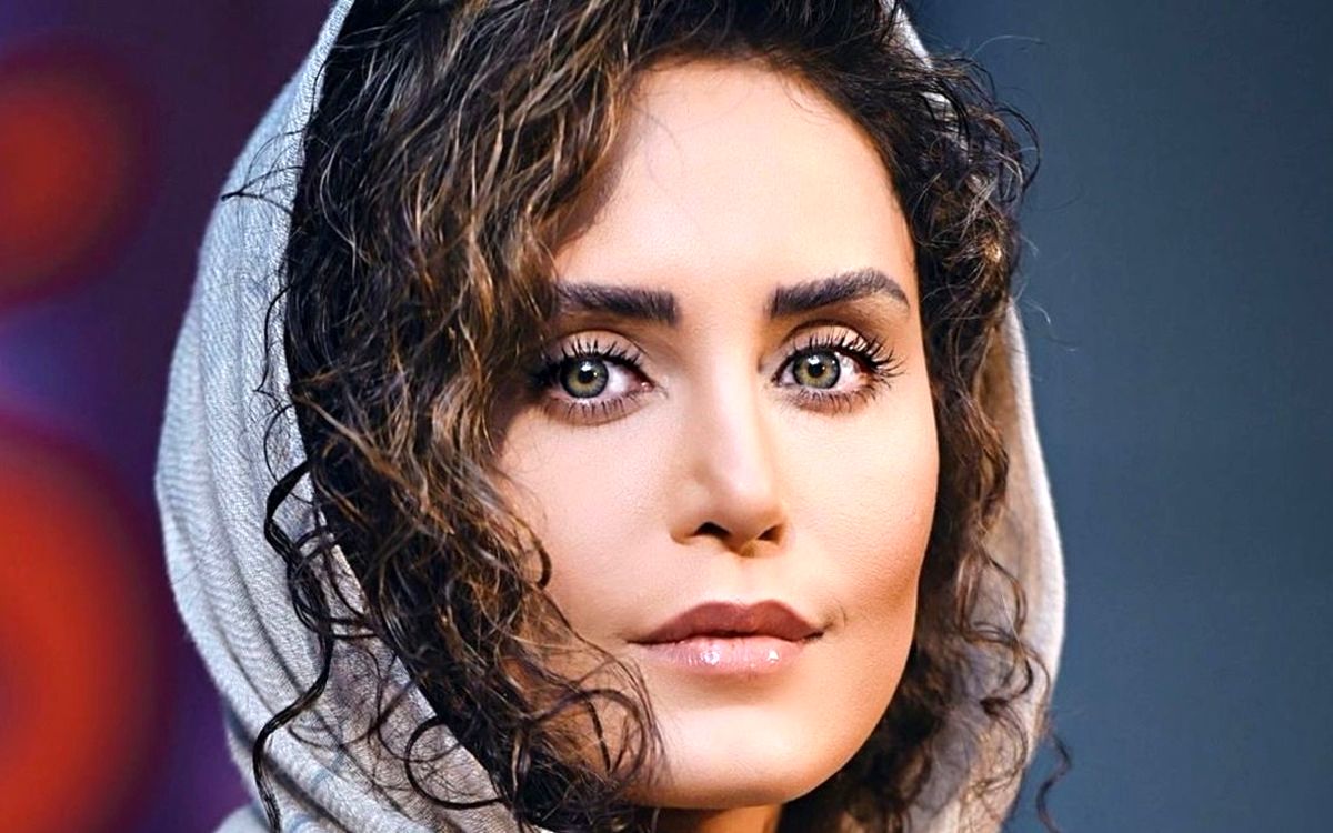 الناز شاکردوست عکسی جالب از پشت صحنه فیلمی منتشر کرد!
