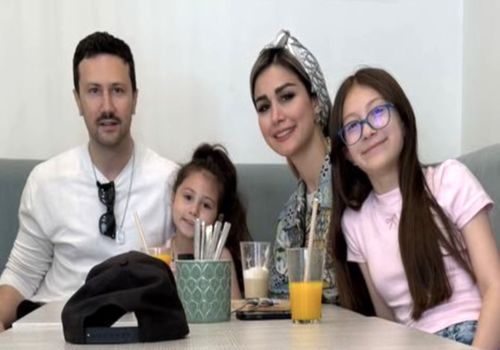 وقتی آگاهی مسیر تربیت را تغییر می‌دهد: تأملی بر نوشته همسر شاهرخ استخری!