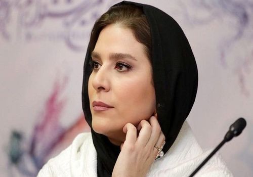 سحر دولتشاهی با ژست و استایلی چشمگیر در یک کافه ظاهر شد!
