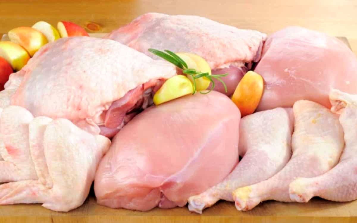 خوردن این دو قسمت از مرغ، سلامتی رو به خطر میندازه!
