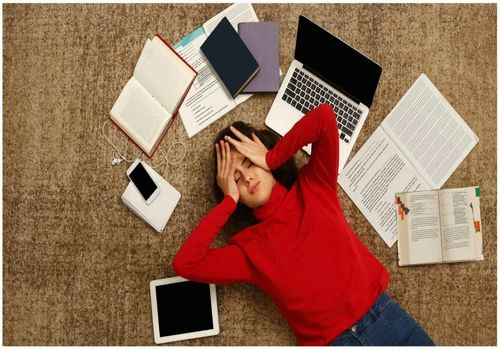 اضطرابِ امتحان، کابوس نوجوانان: علل، علائم و راهکارهای جامع برای کاهش آن