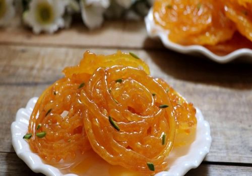 افطاری امروز: زولبیا خانگی، شیرینی محبوب سفره‌های رمضان