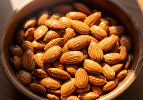 با بادام‌های خیس‌خورده، صبح خود را پرانرژی آغاز کنید!