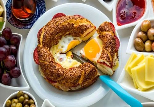 صبحونه فردا: سیمیتم یومورتا: صبحانه‌ای ترکی با طعم بی‌نظیر