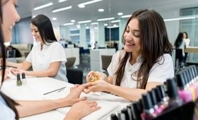 چگونه بهترین دوره آموزش کاشت ناخن را انتخاب کنیم؟