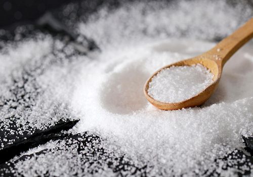 نمک، طلای سفید خانه: کاربردهای شگفت‌انگیز نمک در زندگی روزمره
